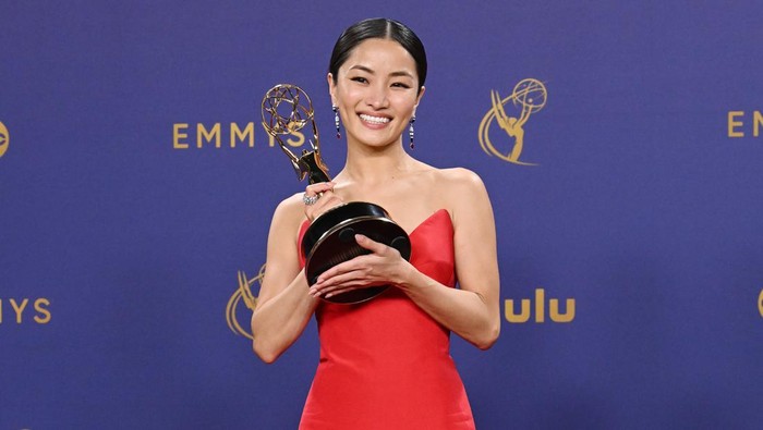 Anna Sawai: Aktris Asia Pertama yang Meraih Emmy Awards 2024